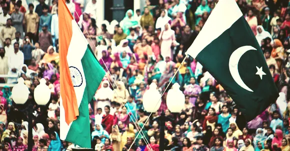 MY STORY: After Visiting India, I Returned to Pakistan with this Beautiful Memory