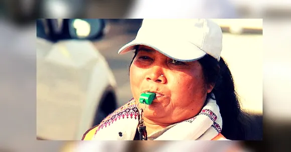 She Has Been Managing Traffic at a Busy Ghaziabad Junction for Six Years. Her Daughter Died There.