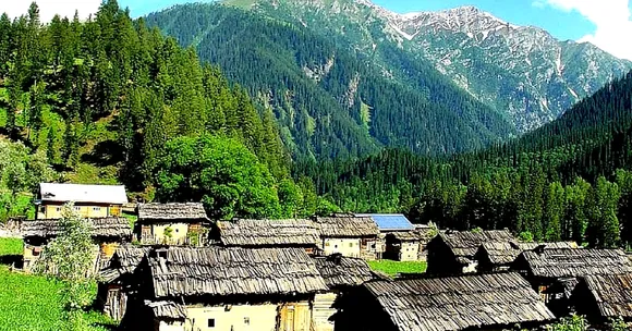 A Small Village in Kashmir Is Teaching the Rest of India a Valuable Lesson in Communal Harmony