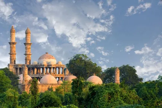 #Travel Tales: A Glimpse into Gujarat's Ancient City of Lost Glories, Champaner-Pavagadh