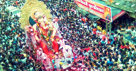 TBI Blogs: A Behind-the-Scenes Look at How Mumbai's Most Famous Ganesh Mandal, Lalbaugcha Raja, Functions