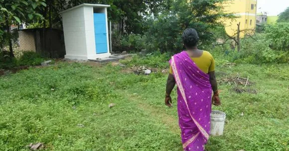 'Saas-Bahu' in 21st Century India: Andhra Woman Builds Toilet as Wedding Gift for Son's Bride