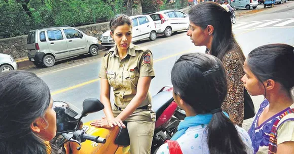 Delhi Cops Are "Stealing" University Students' Phones. For a Very Good Reason!