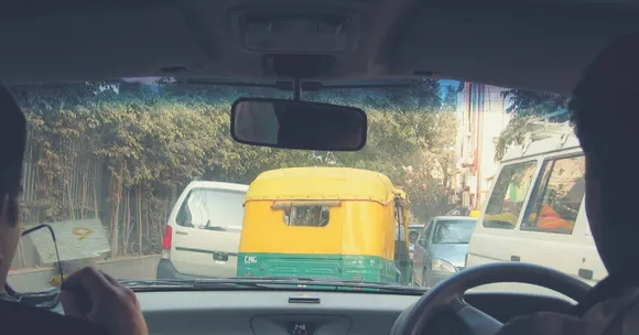 Delhi Cab Driver Warms Hearts by Giving His Only Jacket to a Homeless Man