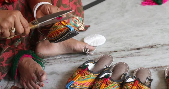 TBI Blogs: The Next Time You’re in Jodhpur, Visit the ‘Chappalon Wali Gali’, and Help Empower Artisans in Need!