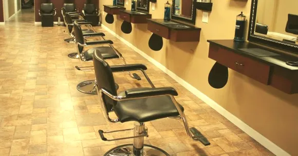 This Is How One Prison in Kerala Is Rehabilitating Its Inmates - by Helping Them Run a Salon!