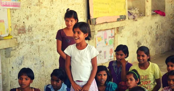 'Leaving No One Behind.' This Van Is Bringing Education to Some of India's Most Underprivileged Kids