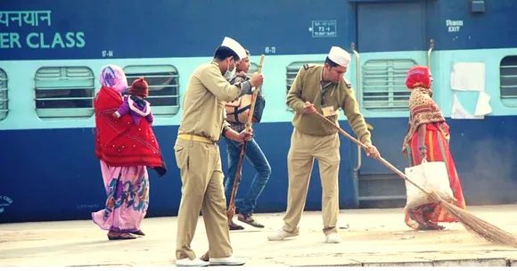 Bio-Toilets, Solar Panels, and More: Here's How Indian Railways Is Tackling Climate Change!