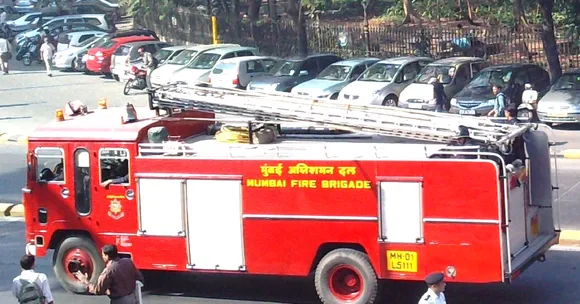 After Their Cylinder Exploded, Brave Father Risks Everything to Save Trapped Daughter