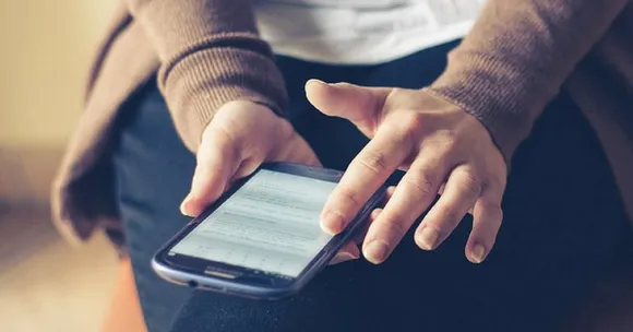 You Can Help Visually Impaired Twitter Users 'See' Your Pictures. Here's How