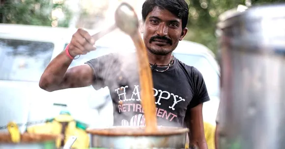 Tea-Seller's Tale of Taking His Kids to McDonald's For the 1st Time Will Move You!