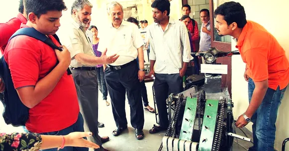 Water-Less Bathing & 'Intelligent' Limbs: IIT-D's Open House Throws Up Host of Innovations!
