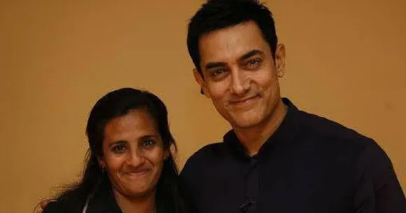 Delhi's 1st Woman Uber Driver Survived Domestic Abuse & Cleared Boards at 40!