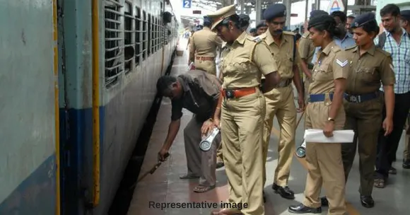 Alert Train Passenger's Tweet Saves 26 Underage Girls From Being Trafficked!