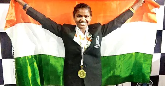 Peon's Daughter Wins Chess-Boxing Gold, Mumbai Cop Paid Her Fees for 2 Years!
