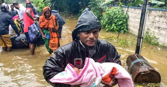 15 Real-Life Heroes Whose Courage & Compassion Upheld Kerala's Spirit!