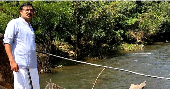 Kerala IAS Officer Treks to One of Wayanad's Remotest Villages To Provide Relief!