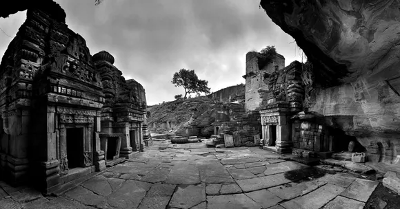 India Lost & Found: Brilliant Insta-Project Highlights Monuments You Haven't Heard Of!