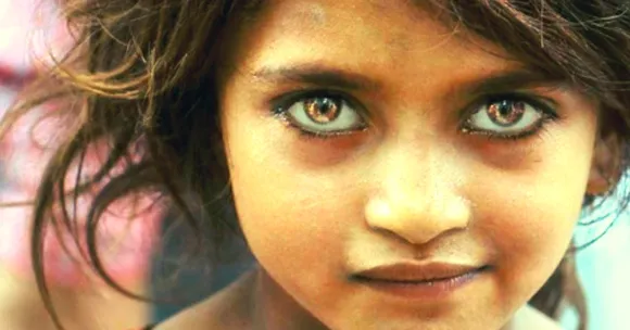 Faces of India: Gujarat Photographer's Stunning Insta-Project Will Leave You Mesmerised!