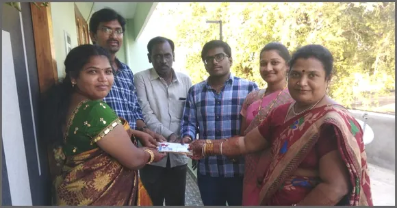 This IRS Officer Makes His Wedding All The More Special, Donates All Gifts To The Needy!