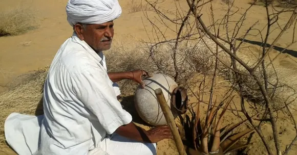 78-YO Bishnoi Man Turns Barren Dunes Green, Has Planted 27, 000 Trees in 50 Years!