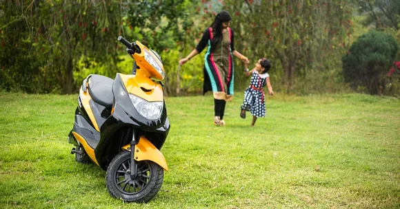 Meet the 'Electrifying' TN Lady Smashing Stereotypes With Sustainable Innovation!