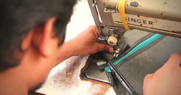 38-YO's Chic Cruelty-Free Bags Have Saved 50 Tons of Scrap Tyres From Landfills!