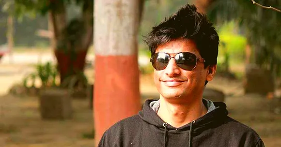 Robbed of Eyesight by a Wrong Injection, Farmer's Iron-Willed Son Cracks UPSC