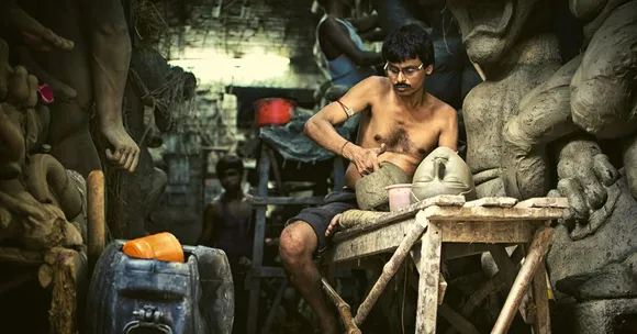 Kumortuli: Straw, Tamarind & 130-YO Tradition Brings These Kolkata Statues to Life