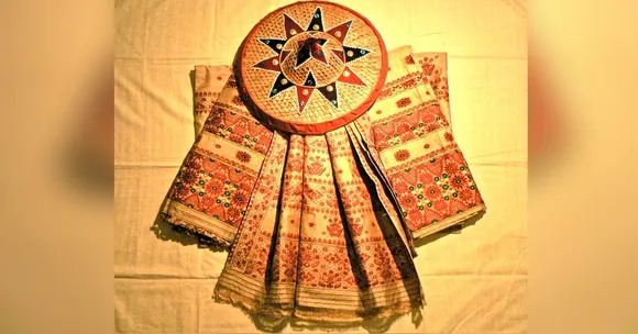 Quiz: From Cotton to Silk, How Many Indian Fabrics Can You Name?