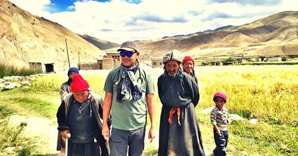 After Losing Mom to Cancer, Ladakh's 'Nomadic Doctor' Helped Save 1000 Women!