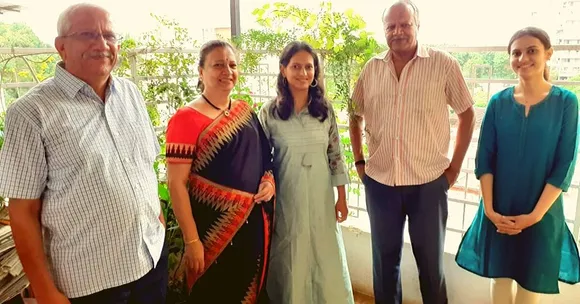 At Home or in Hospital, Pune Citizens' Group Serves The Elderly & Sick For Free!
