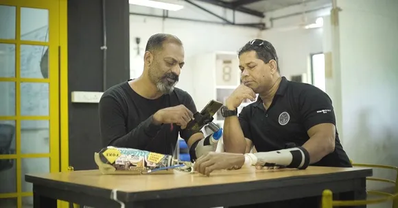 From Flying Wheelchairs to Smart Bands, DIY & Build Your Own Tech at This 'Asylum'