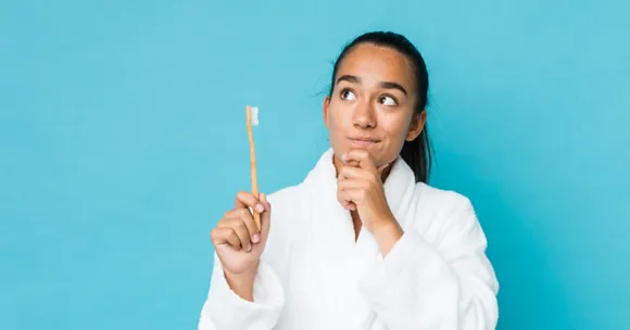 Try it! This DIY Toothpowder is Safer And More Effective Than Regular Toothpaste