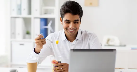 Hungry at the Office? Try Out These Healthy Snack Alternatives