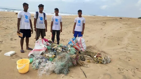 Walking For 6 Hours a Day, Odisha Group Clear 5 Tons of Beach Waste With Bare Hands