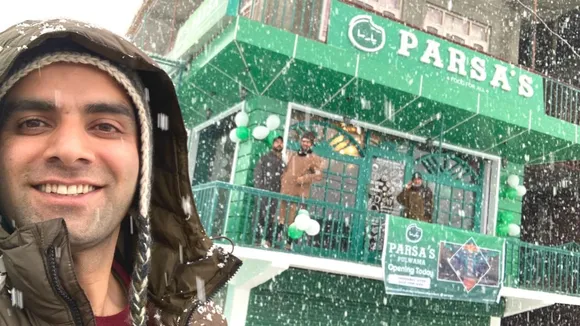Man Quits Job To Start Kashmir's Largest Restaurant Chain, Helps Hundreds Get Medicines In Blackout