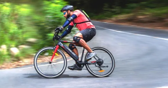 School Friends Build E-Bike That Runs 80 KM on 1 Charge, Uses Regular Home Sockets