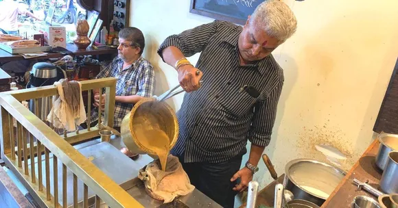 What Links Pune, Rajasthan & Shammi Kapoor? A Chai That's 'Amruttulya'