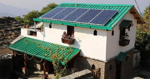Built of Hemp, Unique Home Harvests Rain & Sun While Purifying Air Too