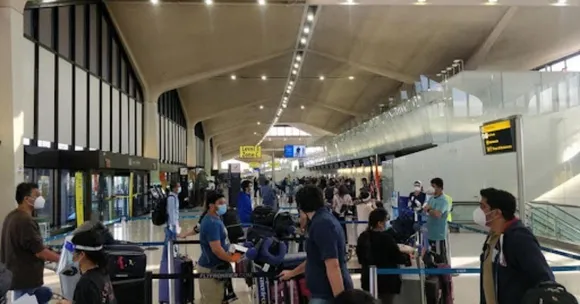 Stranded Due to COVID Emergency, Facebook Community helps Rescue & Support Millions