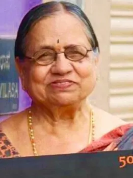 Ex-Techie Uses Grandma’s Recipes to Sell Homemade Food, Earns Crores