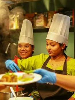 11 Women in This Delhi Basti Are Taking 700-YO Mughlai Recipes to 5-Star Hotels