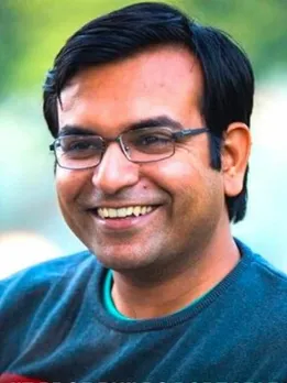 IIT Prof Builds Portable 3D Device to Detect Milk Adulteration in 30 Seconds