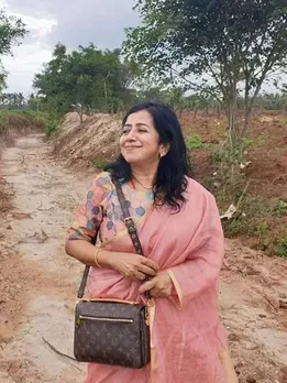 63-YO Homemaker Revives Dying Lake in Bengaluru; Plants 4000 Saplings