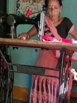After Escaping Her Marriage With Nothing But 3 Kids, Bihar Woman Built a Biz From Scratch