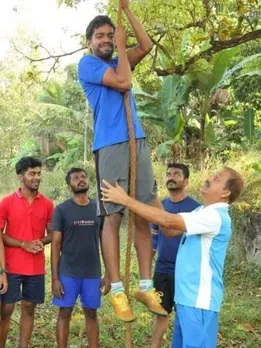 Kerala Photographer Helps 300+ Students Bag Govt Jobs, Trains Them For Free