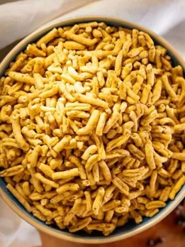 The 200-YO History Behind Ratlami Sev, India's Beloved GI-Tagged Snack