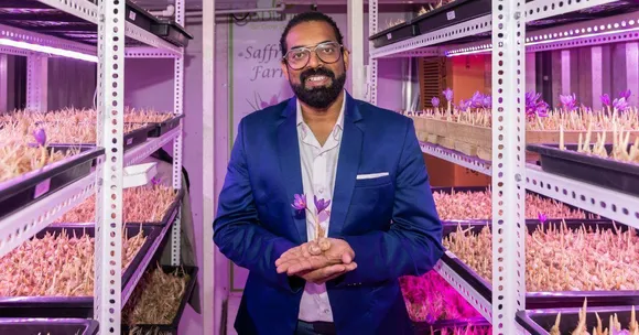 5 Farmers Who Switched to Hydroponics & Turned Their Lives Around With Better Profits