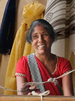 This Startup Has Upcycled 73 Lakh Kg Chicken Butchery Waste into Stylish Shawls, Quilts & More